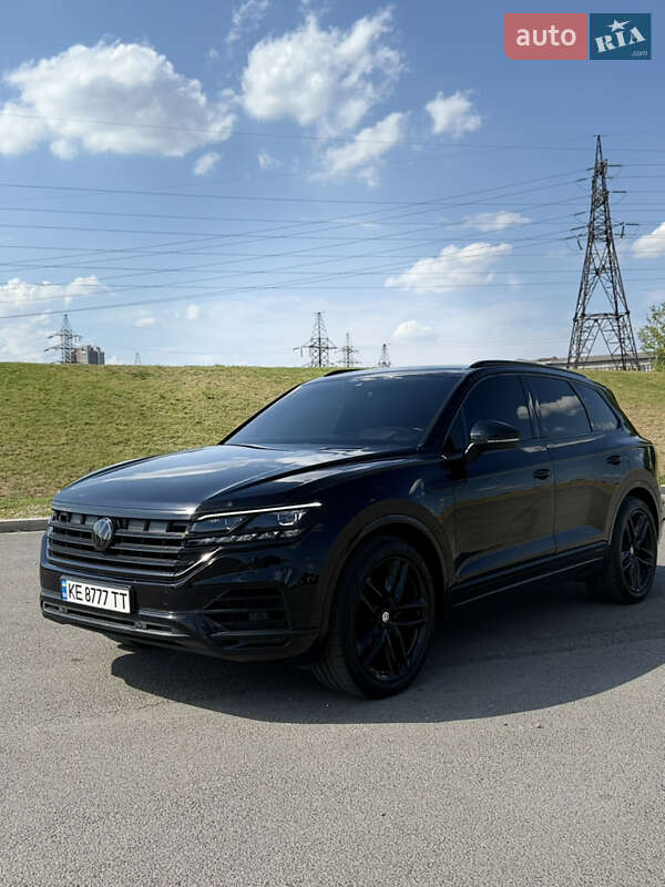 Внедорожник / Кроссовер Volkswagen Touareg 2018 в Днепре