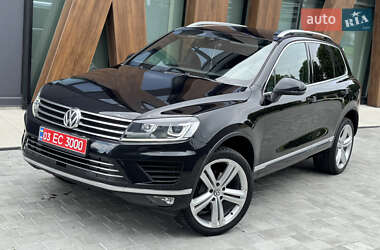 Позашляховик / Кросовер Volkswagen Touareg 2017 в Луцьку