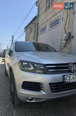 Позашляховик / Кросовер Volkswagen Touareg 2012 в Чернівцях