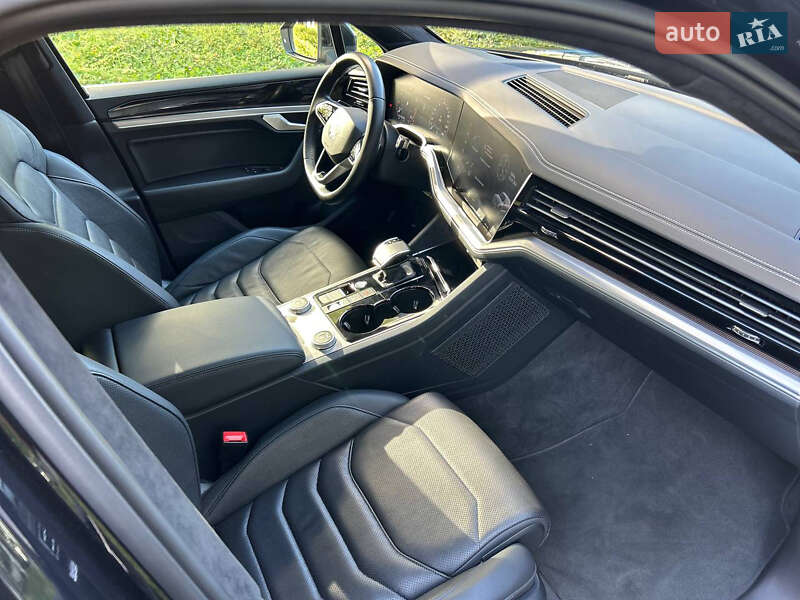 Позашляховик / Кросовер Volkswagen Touareg 2020 в Києві фото 10 Позашляховик / Кросовер Volkswagen Touareg 2020 в Києві