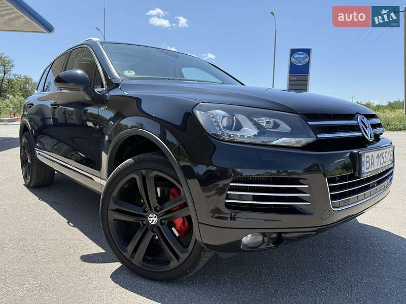 Внедорожник / Кроссовер Volkswagen Touareg 2014 в Кропивницком