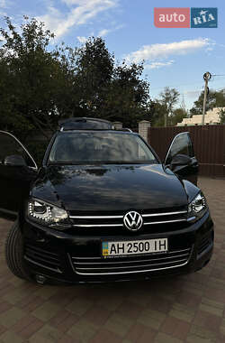 Внедорожник / Кроссовер Volkswagen Touareg 2013 в Запорожье