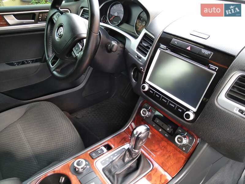 Внедорожник / Кроссовер Volkswagen Touareg 2012 в Киеве фото 17 Внедорожник / Кроссовер Volkswagen Touareg 2012 в Киеве