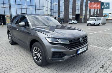 Внедорожник / Кроссовер Volkswagen Touareg 2018 в 