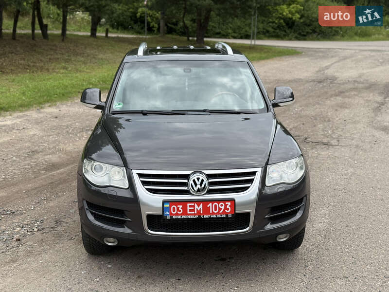 Внедорожник / Кроссовер Volkswagen Touareg 2008 в Луцке