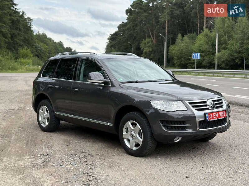 Внедорожник / Кроссовер Volkswagen Touareg 2008 в Луцке