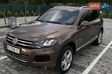 Позашляховик / Кросовер Volkswagen Touareg 2011 в Виноградові