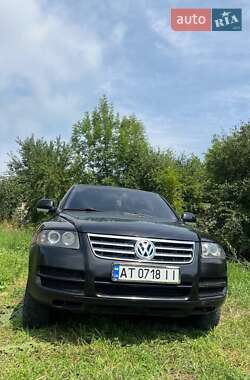 Позашляховик / Кросовер Volkswagen Touareg 2004 в Бурштині