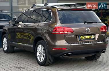 Позашляховик / Кросовер Volkswagen Touareg 2010 в 
