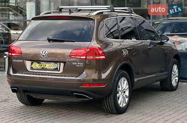 Позашляховик / Кросовер Volkswagen Touareg 2010 в 
