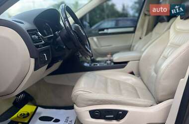 Позашляховик / Кросовер Volkswagen Touareg 2010 в 