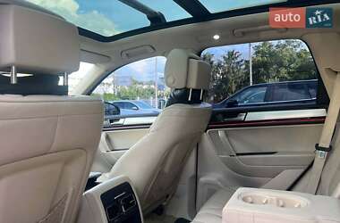 Позашляховик / Кросовер Volkswagen Touareg 2010 в 