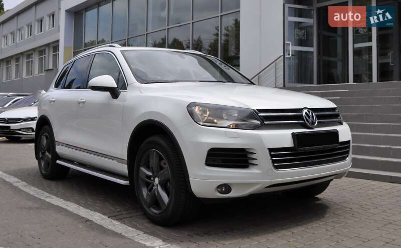 Внедорожник / Кроссовер Volkswagen Touareg 2013 в Одессе