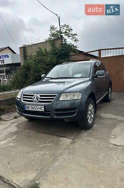 Внедорожник / Кроссовер Volkswagen Touareg 2004 в Первомайске