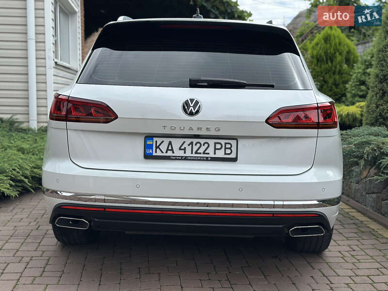 Внедорожник / Кроссовер Volkswagen Touareg 2021 в Киеве