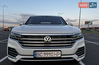 Внедорожник / Кроссовер Volkswagen Touareg 2018 в Львове