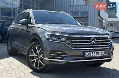 Внедорожник / Кроссовер Volkswagen Touareg 2021 в Хмельницком