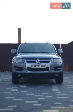 Внедорожник / Кроссовер Volkswagen Touareg 2007 в 