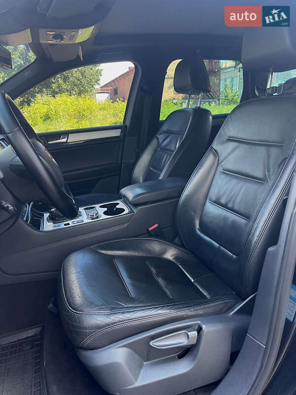 Позашляховик / Кросовер Volkswagen Touareg 2012 в Бердичеві