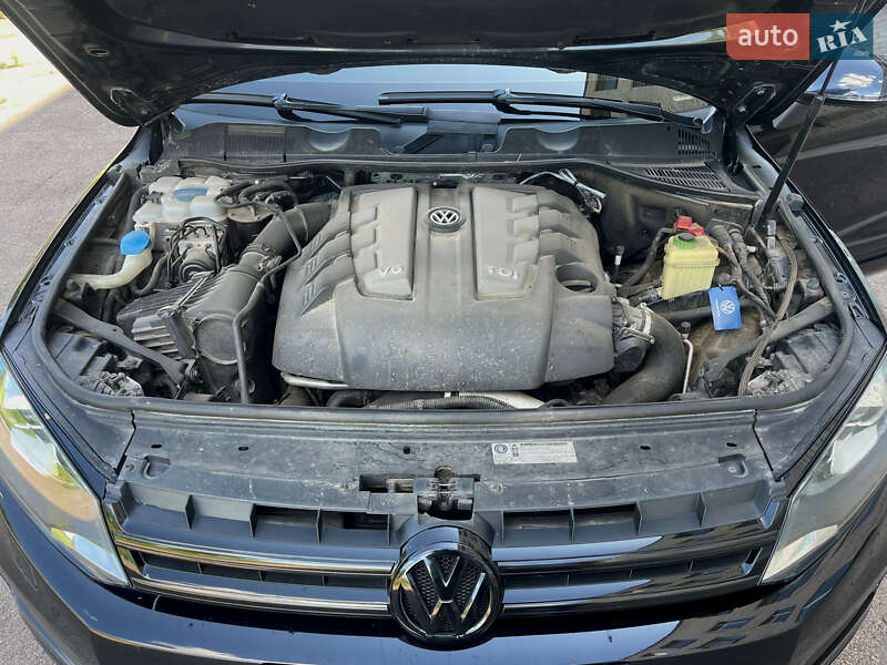 Позашляховик / Кросовер Volkswagen Touareg 2012 в Бердичеві