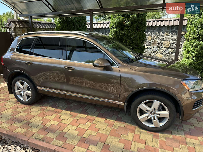 Внедорожник / Кроссовер Volkswagen Touareg 2012 в Хмельницком фото 8 Внедорожник / Кроссовер Volkswagen Touareg 2012 в Хмельницком
