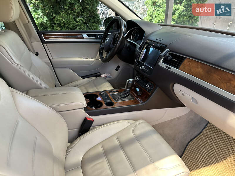Внедорожник / Кроссовер Volkswagen Touareg 2012 в Хмельницком фото 16 Внедорожник / Кроссовер Volkswagen Touareg 2012 в Хмельницком