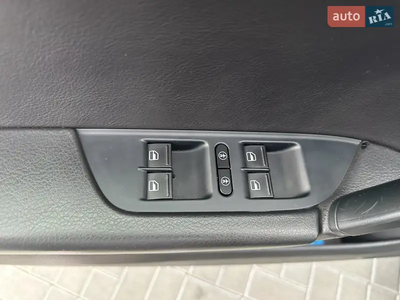 Volkswagen Touareg 2012 VIN WVGZZZ7PZCD056939 фото оголошення 44 з 94