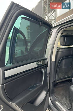 Внедорожник / Кроссовер Volkswagen Touareg 2013 в 