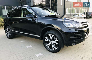 Внедорожник / Кроссовер Volkswagen Touareg 2013 в Белой Церкви