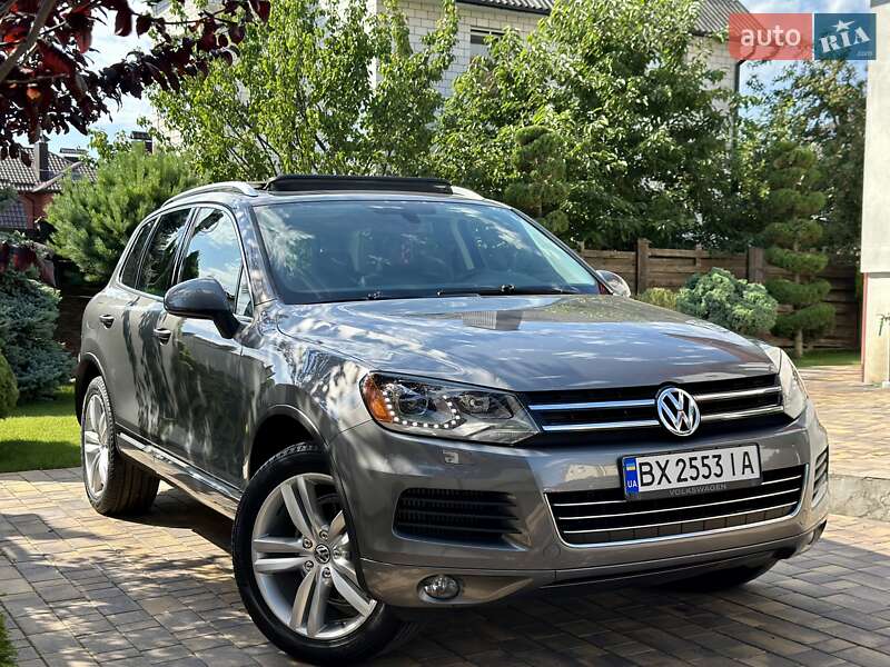 Позашляховик / Кросовер Volkswagen Touareg 2014 в Вінниці