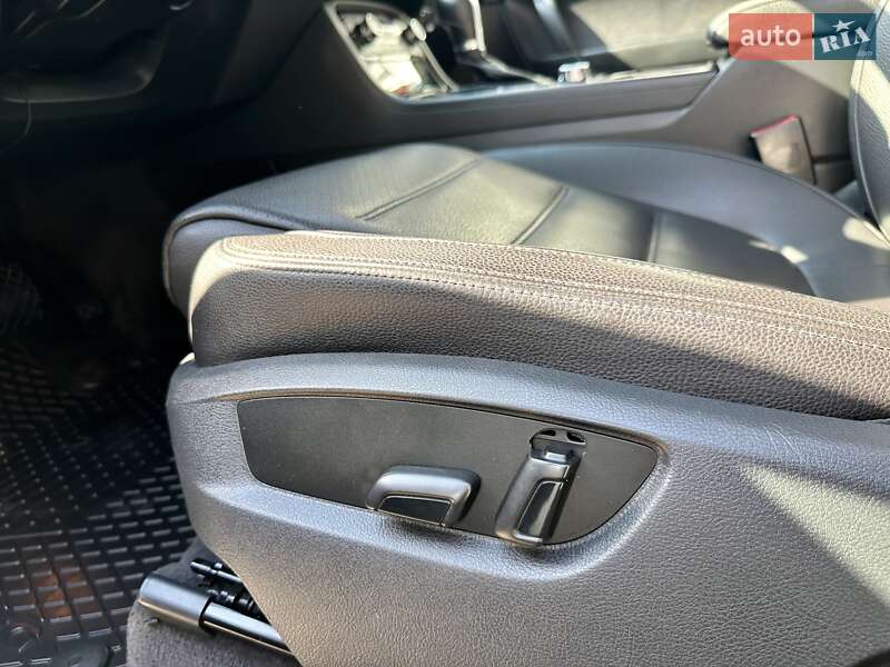 Позашляховик / Кросовер Volkswagen Touareg 2014 в Вінниці