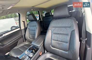 Внедорожник / Кроссовер Volkswagen Touareg 2015 в 