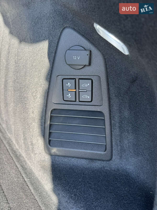 Внедорожник / Кроссовер Volkswagen Touareg 2019 в Тячеве