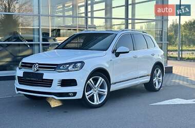 Внедорожник / Кроссовер Volkswagen Touareg 2013 в Киеве