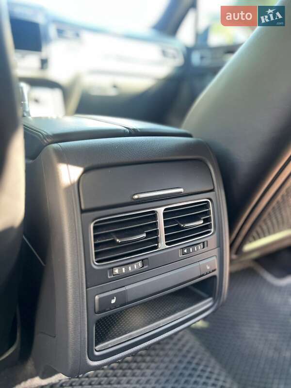 Внедорожник / Кроссовер Volkswagen Touareg 2016 в Виннице фото 2 Внедорожник / Кроссовер Volkswagen Touareg 2016 в Виннице