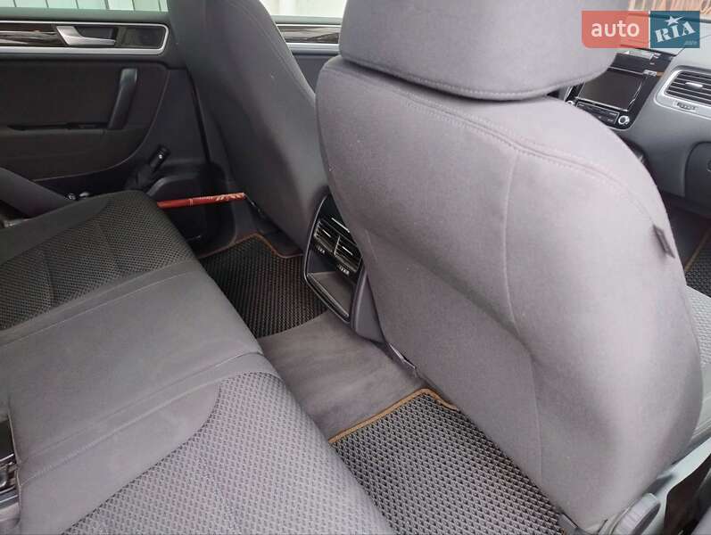 Внедорожник / Кроссовер Volkswagen Touareg 2013 в Киеве фото 23 Внедорожник / Кроссовер Volkswagen Touareg 2013 в Киеве