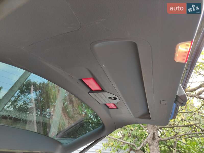 Позашляховик / Кросовер Volkswagen Touareg 2011 в Полтаві