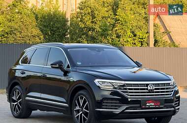 Внедорожник / Кроссовер Volkswagen Touareg 2022 в 