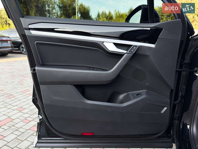 Позашляховик / Кросовер Volkswagen Touareg 2022 в Луцьку