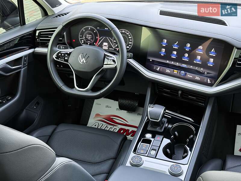 Позашляховик / Кросовер Volkswagen Touareg 2022 в Луцьку