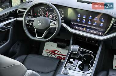 Внедорожник / Кроссовер Volkswagen Touareg 2022 в 
