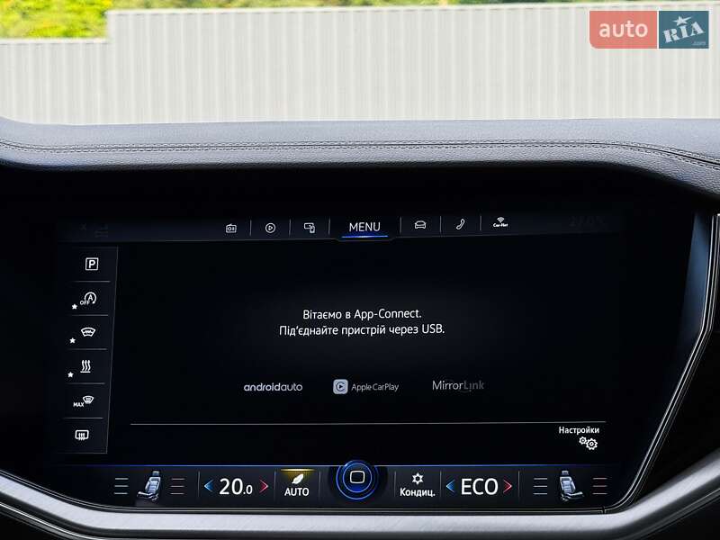 Позашляховик / Кросовер Volkswagen Touareg 2022 в Луцьку