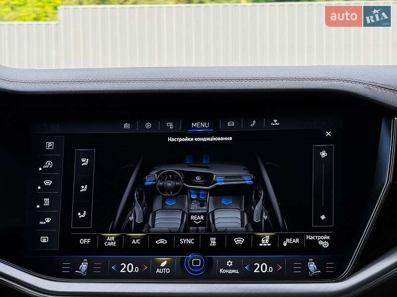 Позашляховик / Кросовер Volkswagen Touareg 2022 в Луцьку