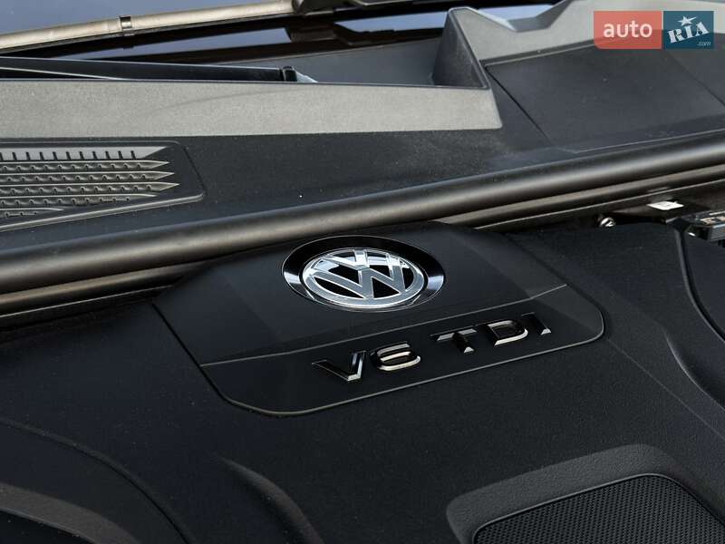 Позашляховик / Кросовер Volkswagen Touareg 2022 в Луцьку