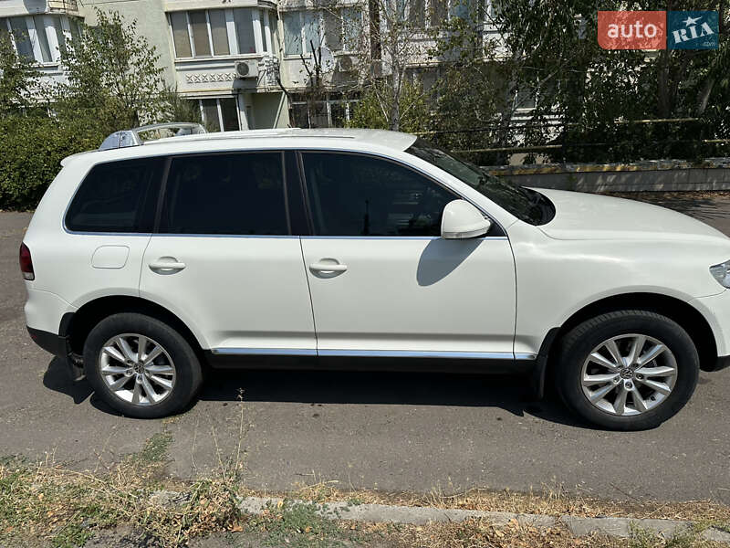 Внедорожник / Кроссовер Volkswagen Touareg 2007 в Николаеве