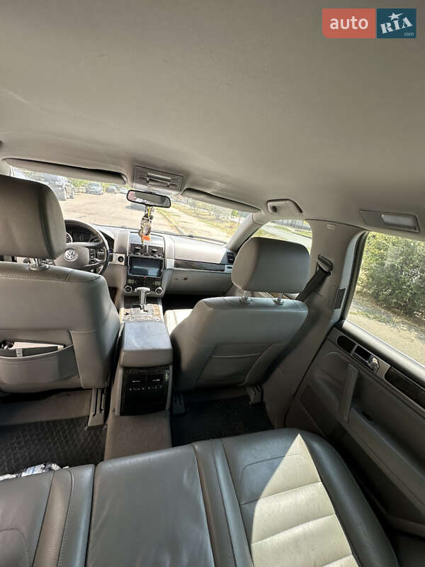 Внедорожник / Кроссовер Volkswagen Touareg 2007 в Николаеве