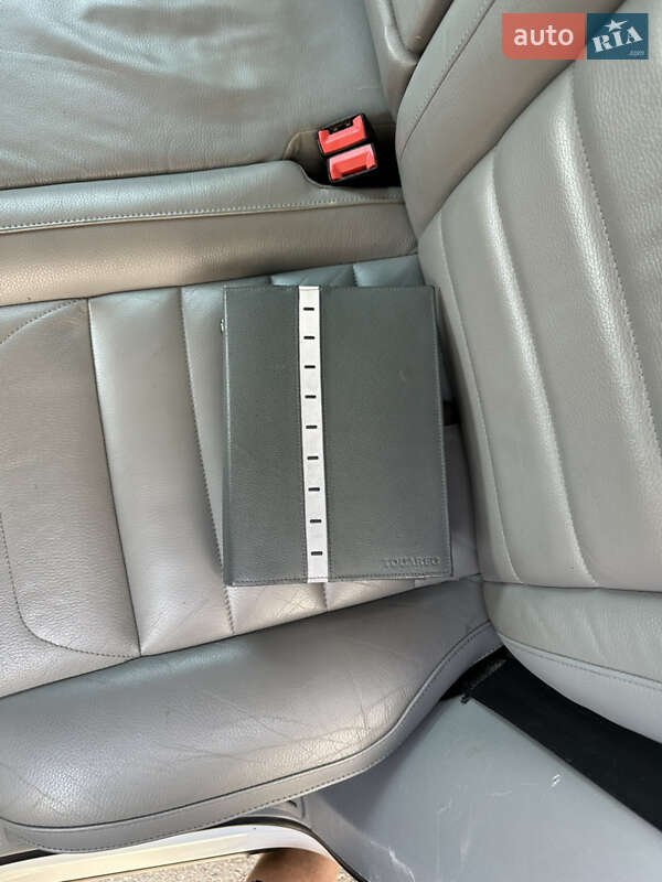 Внедорожник / Кроссовер Volkswagen Touareg 2007 в Николаеве