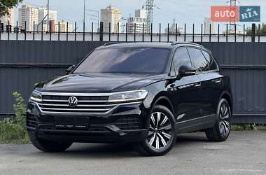 Внедорожник / Кроссовер Volkswagen Touareg 2024 в Киеве