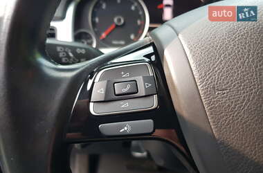 Внедорожник / Кроссовер Volkswagen Touareg 2011 в 