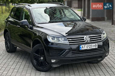 Позашляховик / Кросовер Volkswagen Touareg 2015 в Івано-Франківську